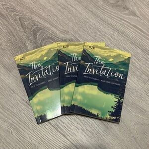 KJV The Invitation New Testament Book - Green and Blue Cover